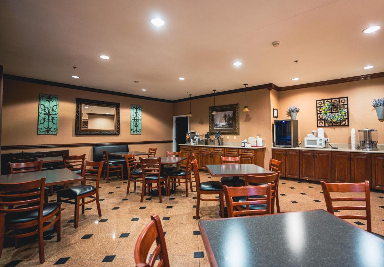 Mountain Inn & Suites Флэт-Рок Экстерьер фото